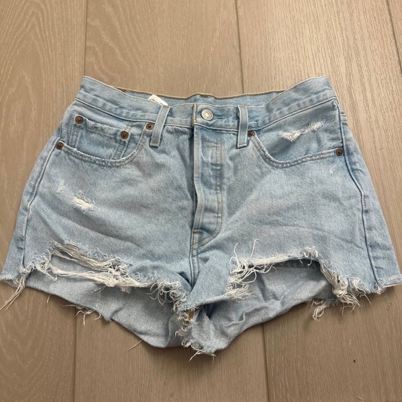 Levi's Pants - Levi’s 501 shorts size 28